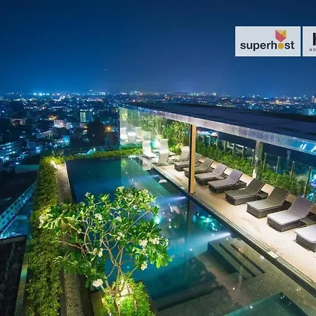 Cozy Luxury Condo @ The Astra